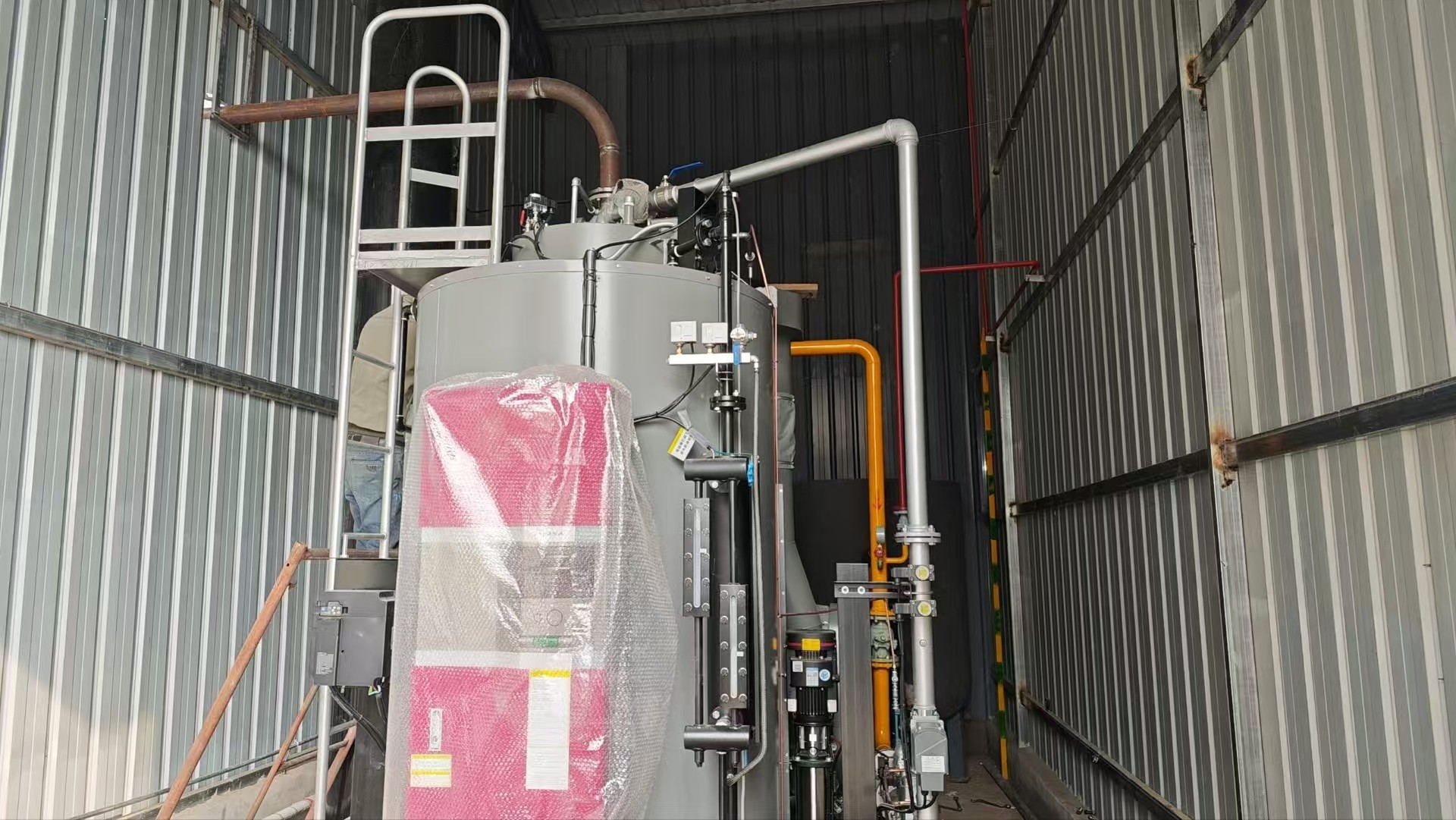 真空热水锅炉运行过程中应注意哪些方面的问题？